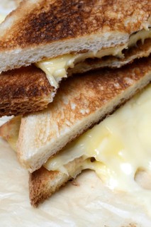 Melted processed cheese with toast, processed cheese