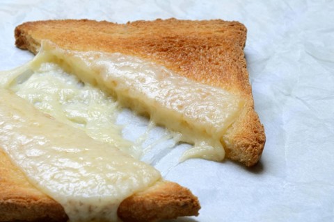 Melted processed cheese with toast, processed cheese