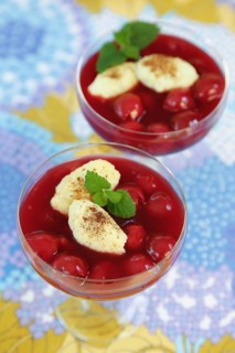 Swabian cuisine, sweet semolina dumplings with cherry compote
