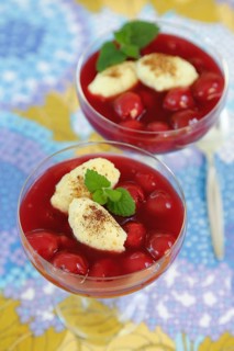 Swabian cuisine, sweet semolina dumplings with cherry compote