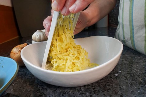Swabian cuisine, preparing Haertsfeld potato cake