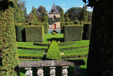 Hedges cut into shape, Jardins du Manoir d'Eyrignac