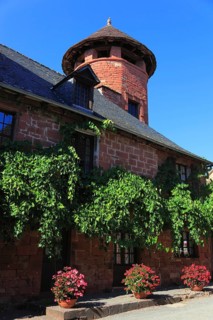 Collonges-la-Rouge, Colonjas