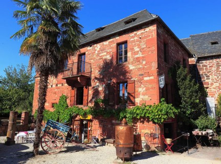 Collonges-la-Rouge, Colonjas