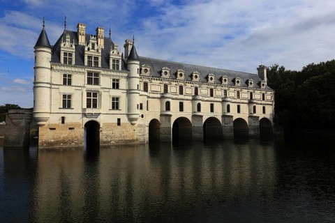 Chenonceau Castle, moated castle in the village of Chenonceaux in the Indre-et-Loire department of the Centre-Val de Loire region
