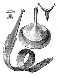 Objects from the Roman period, from the left a bronze brooch