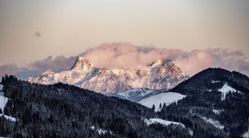 View of the Loferer Steinberge, Alps in winter with snow-covered mountains