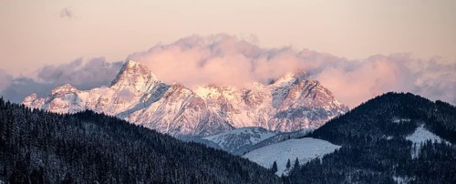 View of the Loferer Steinberge, Alps in winter with snow-covered mountains