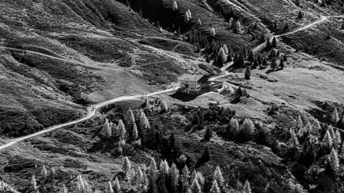 Meraner Huette on the hiking trail, black and white photo