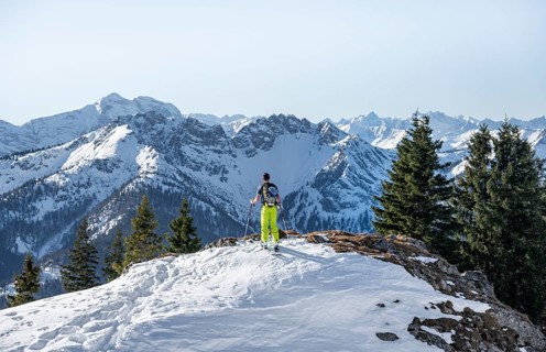 Ski tourers on their way to the Rotwand, mountains in winter