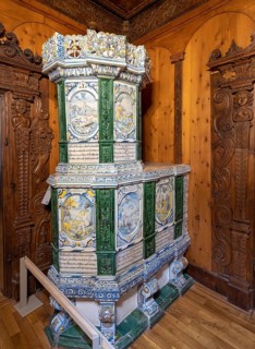 Wartburg, faience stove from 1689 in the Swiss Room