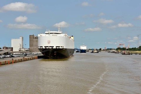 Car loading at the outer harbour, Emden
