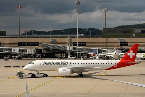 Aircraft helvetic Airways, Embraer E190-E2