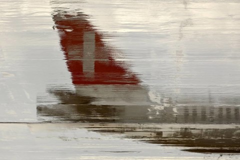 Mirror image tail fin Swiss, Bombardier A220-100