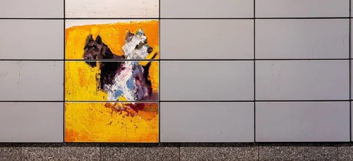 Schillingstrasse underground station, wall tiles painted with dog motifs
