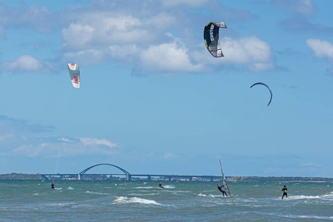 Kitesurfer, Fehmarnsund Bridge