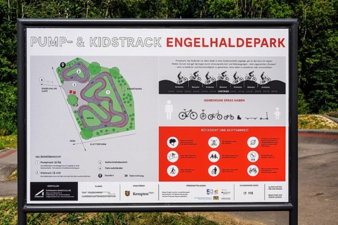 Info sign, pump and kid track