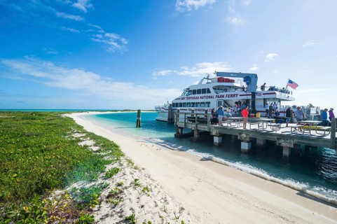 Tourist boat, Fort Jefferson