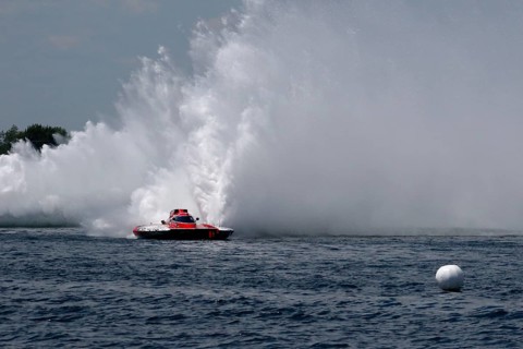 Hydroplane racing on the Saint Lawrence River, Valleyfield