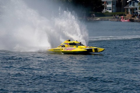 Hydroplane racing on the Saint Lawrence River, Valleyfield