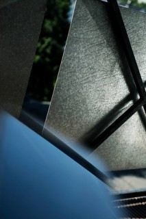 Optical illusion through a mirror, geometry