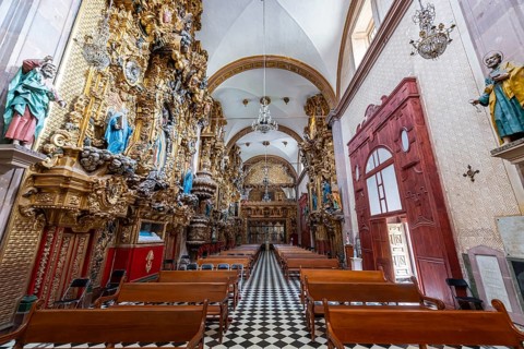 Beautiful interior in the Parish of the Sacred Heart of Jesus "Of St. Claire", Unesco site Queretaro