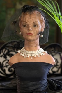 Head of a mannequin with necklace from the 1920s, Bavaria