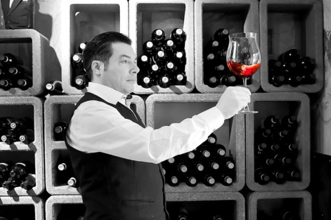 Sommelier, wine tasting