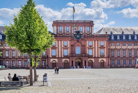 Court of Honour with main portal of the Residence Palace, Mannheim
