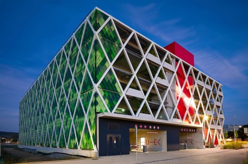 Sound insulation and natural ventilation through honeycomb structure in novel hybrid building, mixed-use building