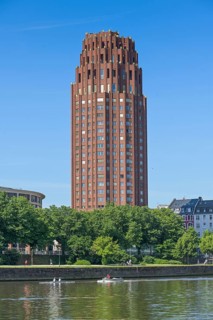 Main, MainPlaza residential building