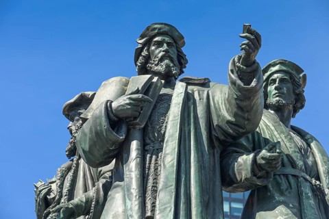 Johannes Gutenberg Monument, Rossmarkt