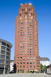 MainPlaza residential building, Walther-von-Cronberg-Platz