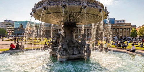 Fountain on Schlossplatz in front of art museum and Koenigsbau, Stuttgart