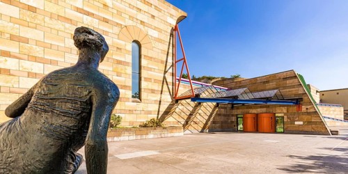 Sculpture by Henry Moore in front of the Staatsgalerie, art museum