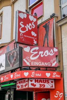Eros Centre, Cafe Montana