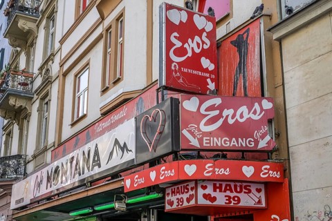 Eros Centre, Cafe Montana