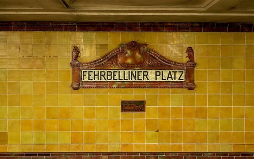 Yellow wall tiles, Fehrbelliner Platz underground station