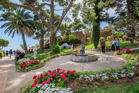 Augustus Gardens on the South Slope, Capri
