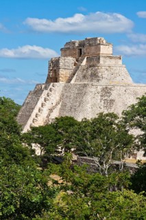 Anicent mayan pyramid