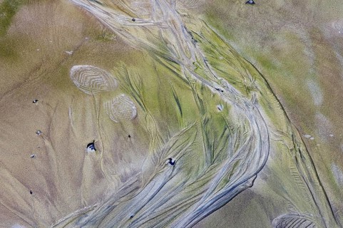 Coloured sand with patterns