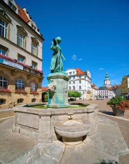 Mallet Fountain by Johannes Hartmann in front of the Doebeln Town Hall