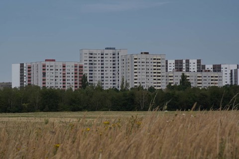 Residential buildings on the city border along the Berlin Wall Trail