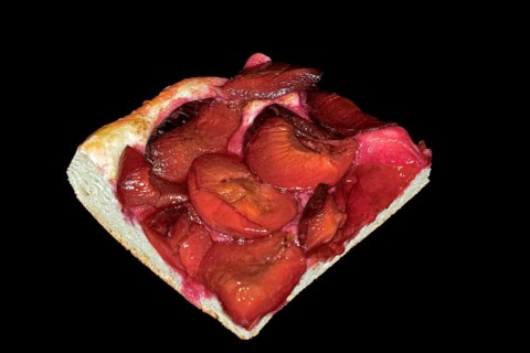 Plum yeast cake