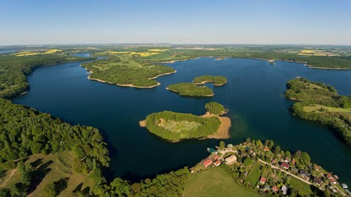 Carwitzer See with peninsula Bohnenwerder and islands Bollenwerder
