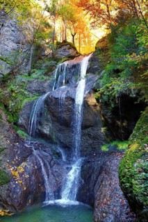 The Niedersonthofer waterfall is a popular destination. Waltenhofen