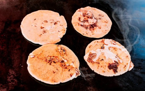Traditional grilled cheese pupusas
