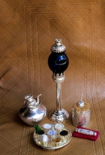 Silver articles reflect the splendid workmanship of the Chettinad Silversmiths used in Nattukottai Chettiars Nagarathar wedding