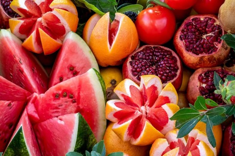 Served fresh fruits on bench
