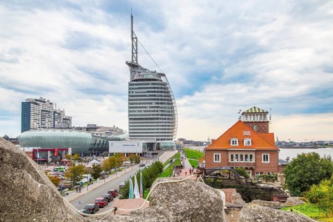 View from Zoo am Meer to Altantic Hotel Sail City